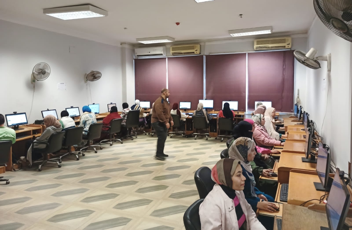 لليوم الثاني علي التوالي اختبار دورة اساسيات التحول الرقمي جروب G237 منح بجامعة بنها