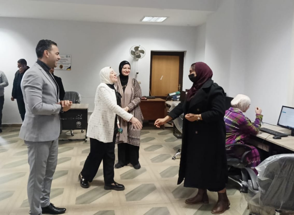 نائب رئيس جامعة بنها تتفقد اختبار التحول الرقمي للاخوة الوافدين جروب 236